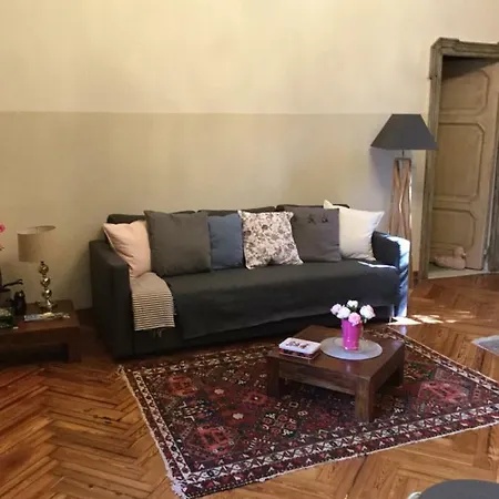 Lo Studio Del Pittore * Arona